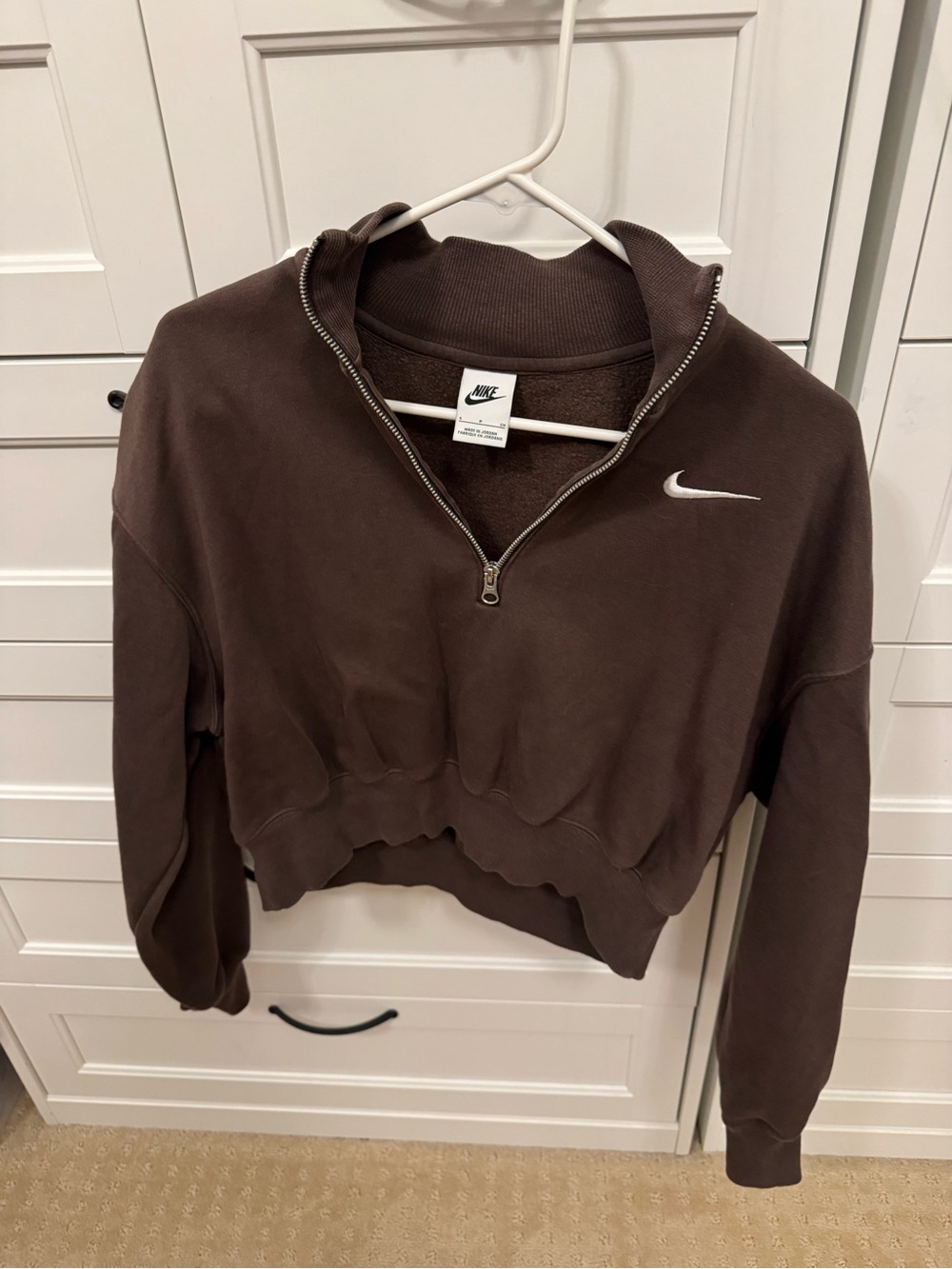 Nike Women's Chocolate Brown Cropped Quarter-Zip Sweatshirt size small